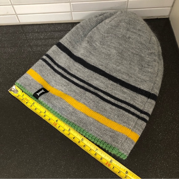 Reversible kids toque - Picture 8 of 9